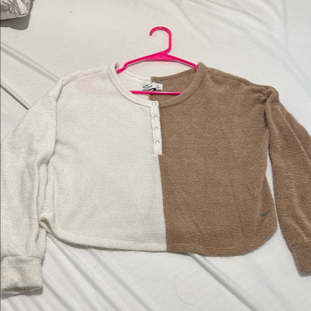Hollister Two-Tone Sweater - Cream and Brown
